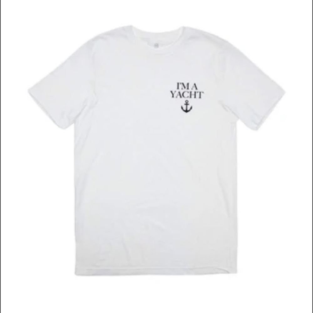 Gabi Demartino "I'm a Yacht"  t-shirt